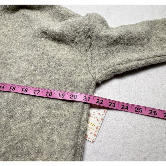 FREE PEOPLE NWT Phantom Sweater Size XS Gray Oversized Cardigan Casual 61-18 - Picture 10 of 13